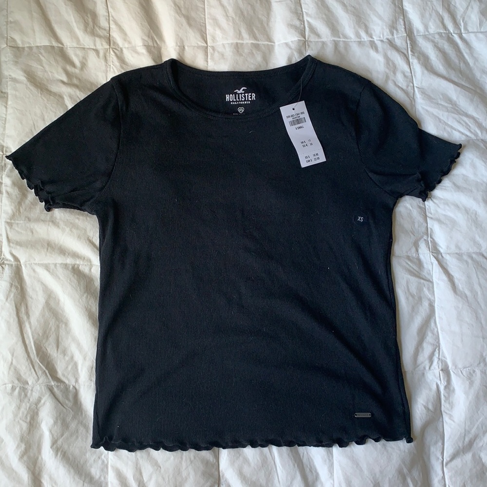 Black Hollister T-shirt